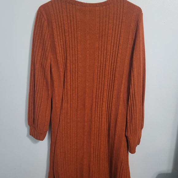 Rust Button-Detail Ribbed Dress - Picture 2 of 3